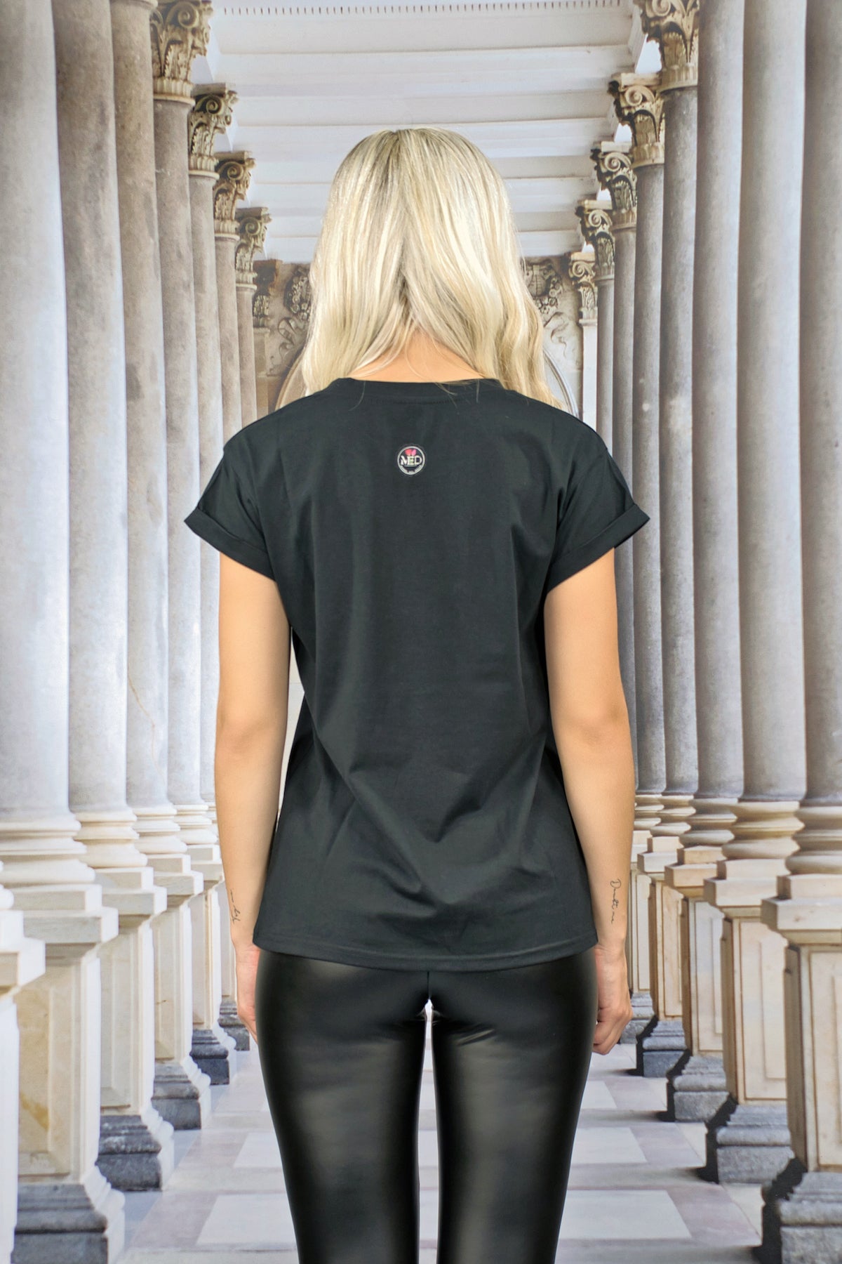 T-Shirt "SEA OF FLOWERS" - black - Manuel Essl Design