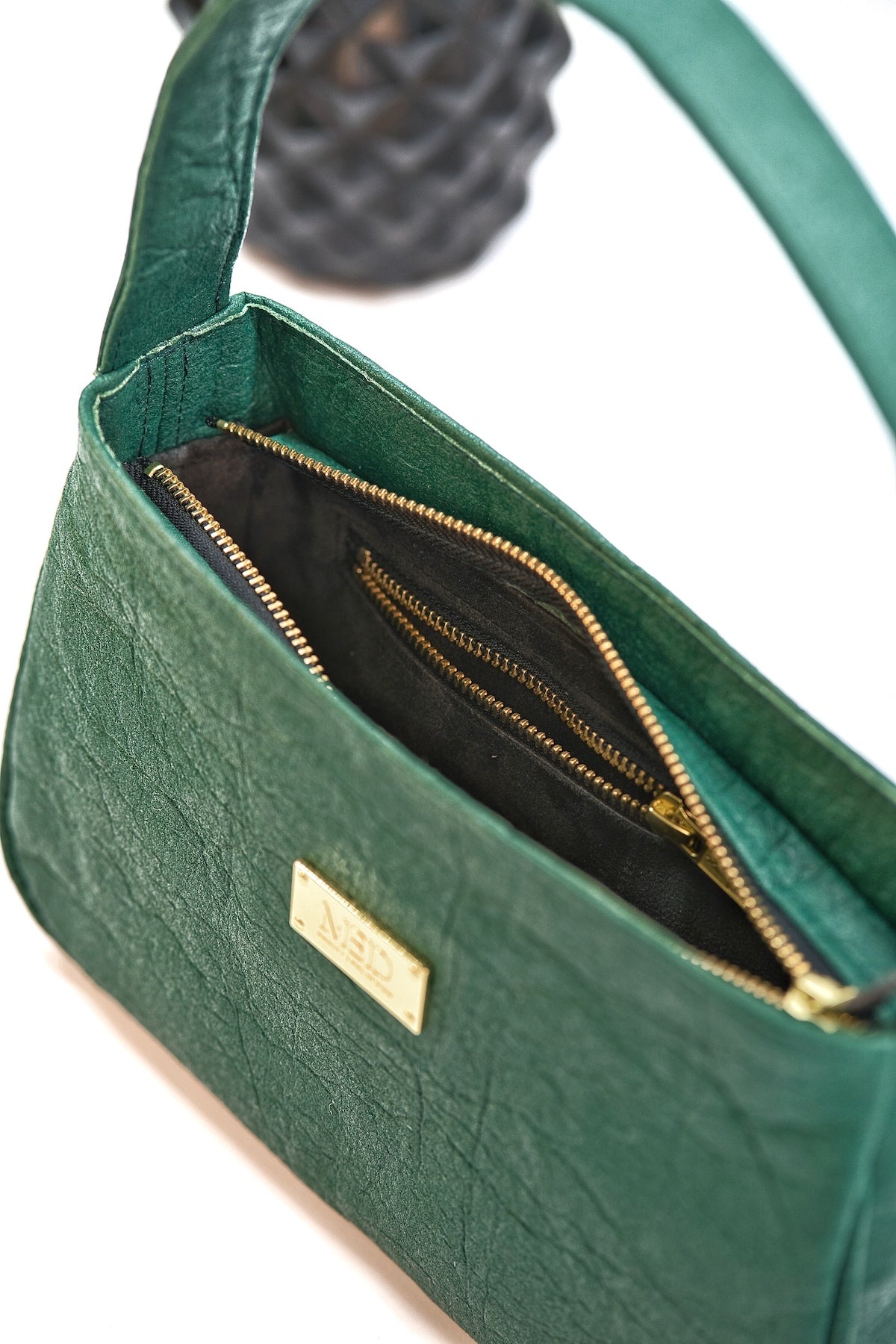 Hobo - Tasche aus Ananasleder - evergreen - Manuel Essl Design